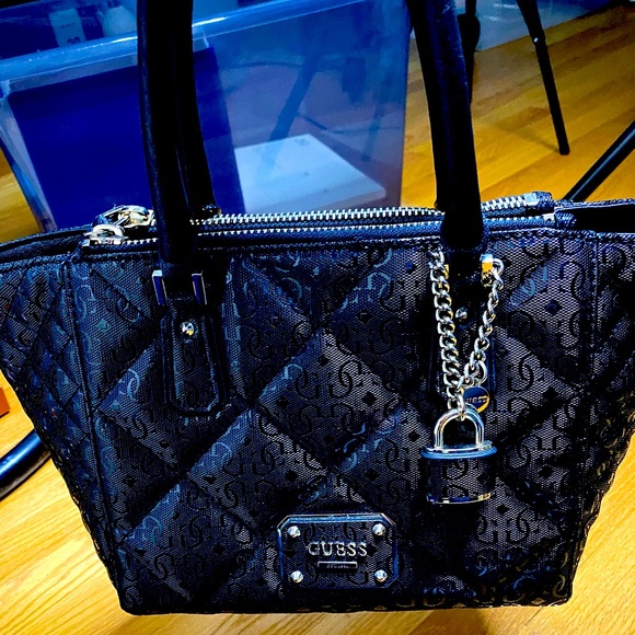 Guess Logo Embossed Quilted Bag - Picture 1 of 8